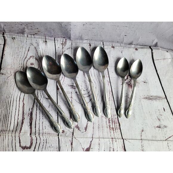 Rogers stainless floral flatware silverware set of 8 spoons 2 sizes - Picture 1 of 8